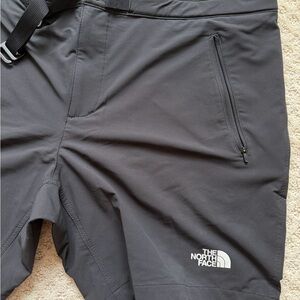 Men’s north face black Active Shorts